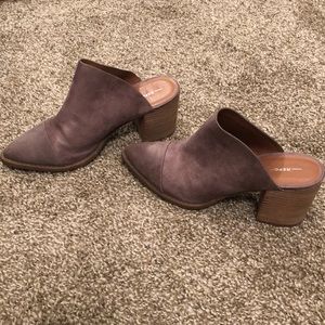 Report Slip on Heels